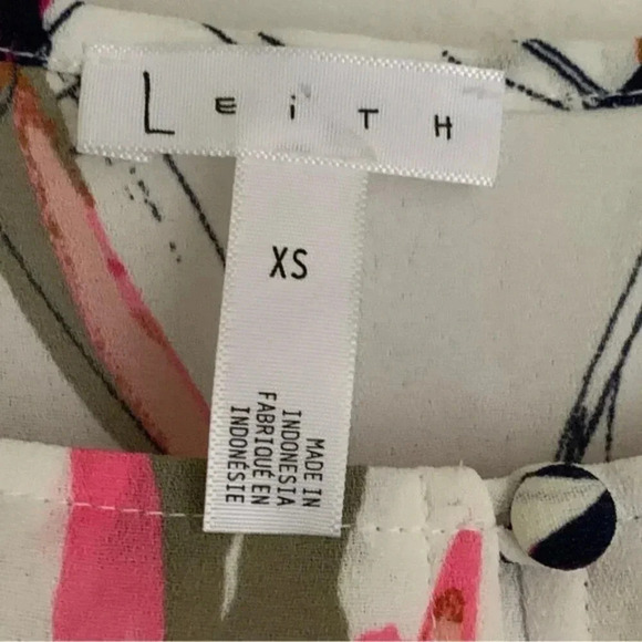 Leith Floral Square Neck Crop Top - Picture 8 of 8